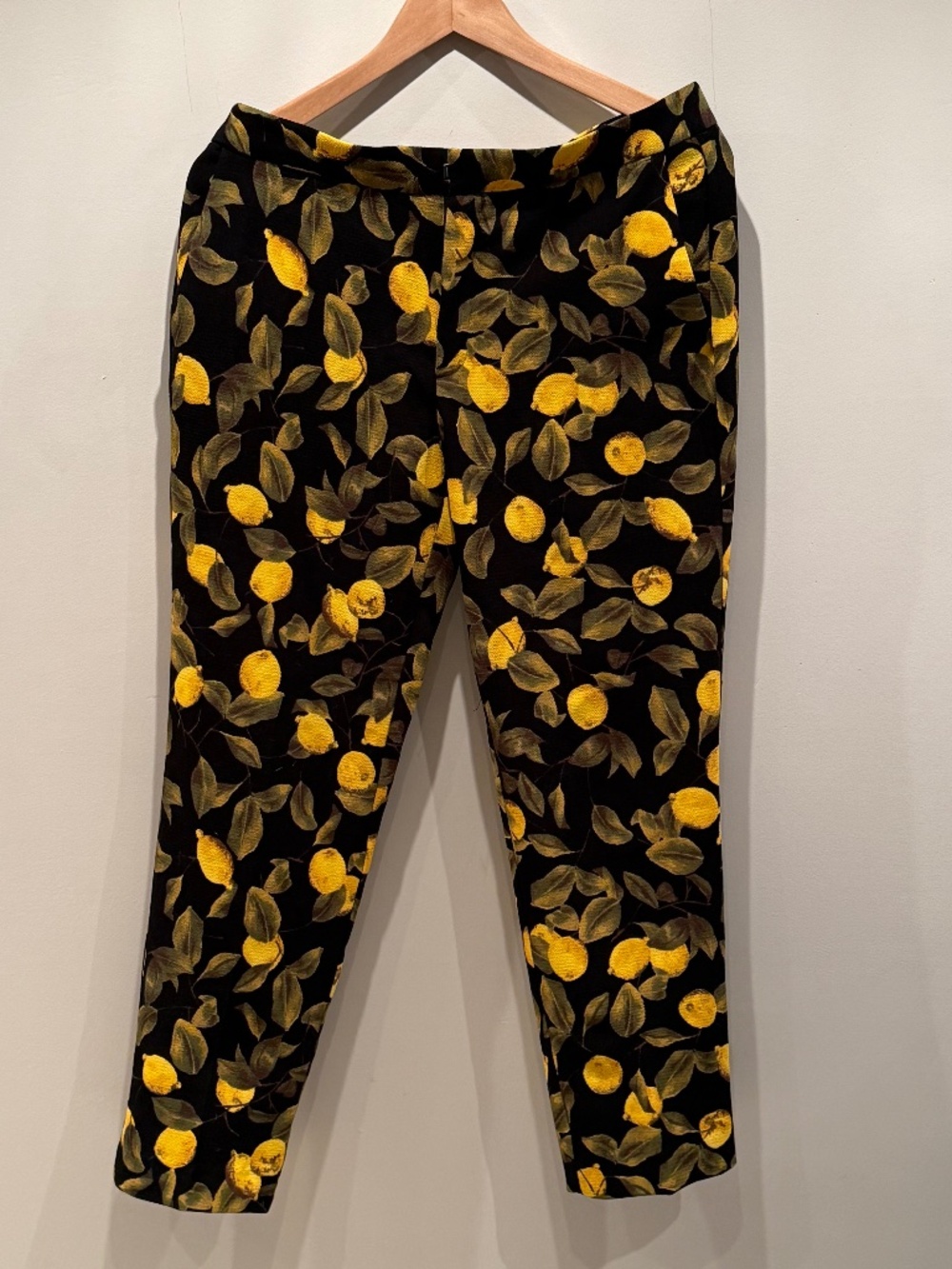 Zara lemon print pants, size M / 28